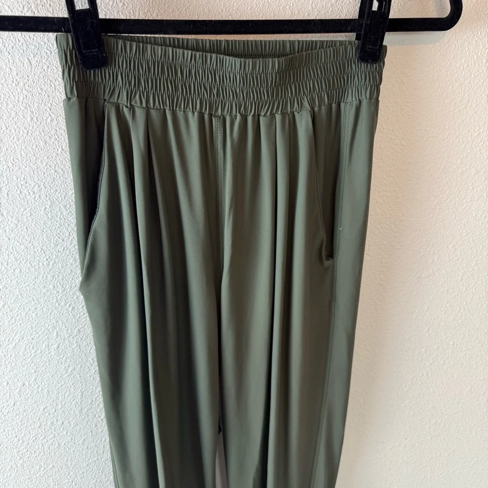 ADAY Pack It Up Pull On Technical Jogger Pant Green Casual Travel Women XS